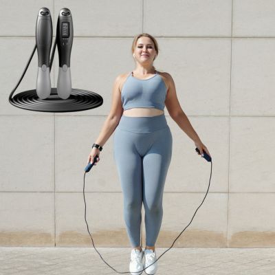 corde a sauter avec compteur femme ronde
