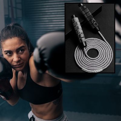 corde a sauter boxe grise